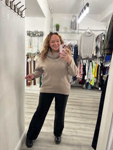  Kona Hooded Top- Oatmeal